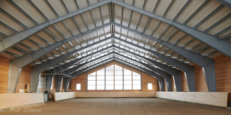 Ridehall på Hjerkinn Fjellstue