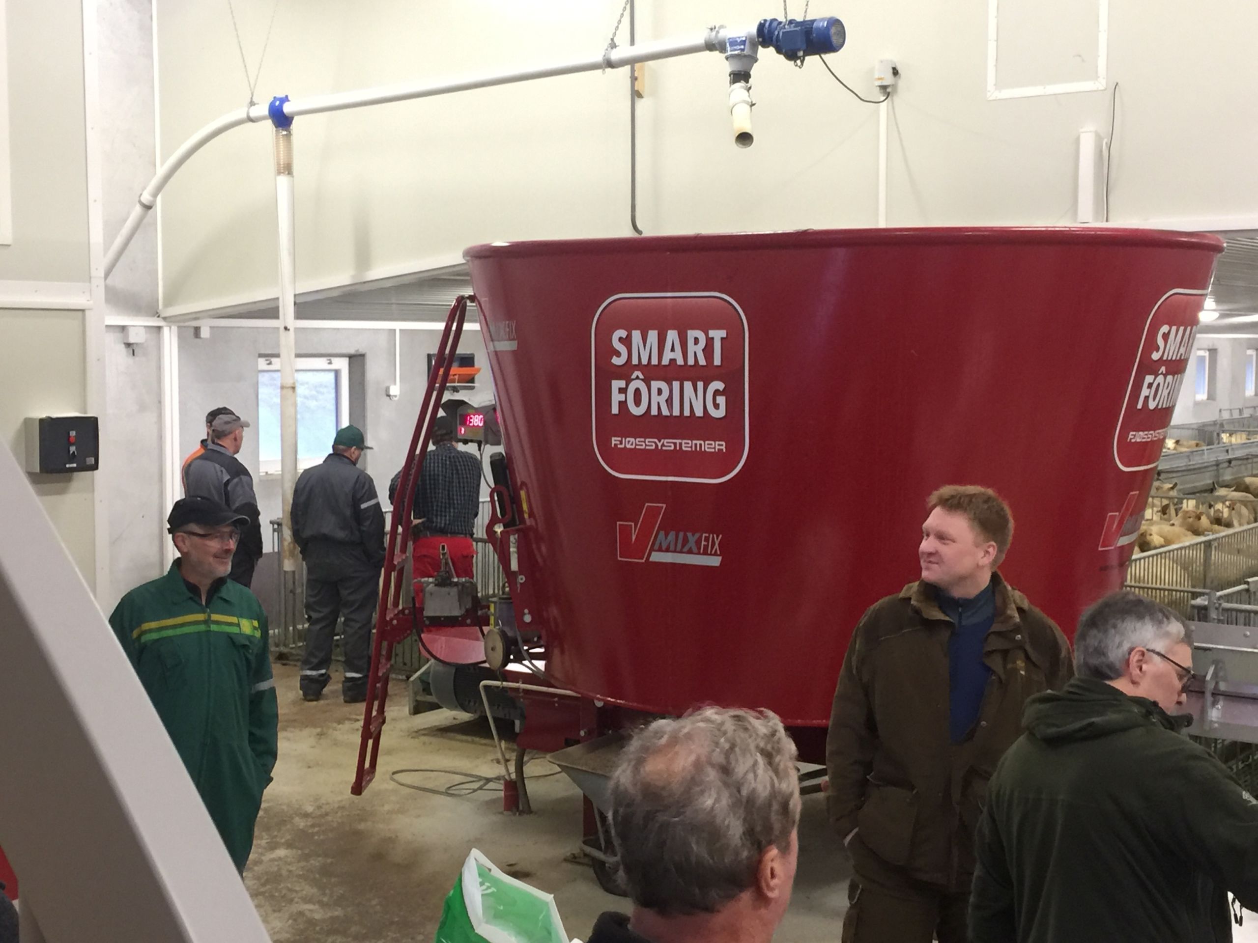 Topp moderne sauefjøs i Flatanger