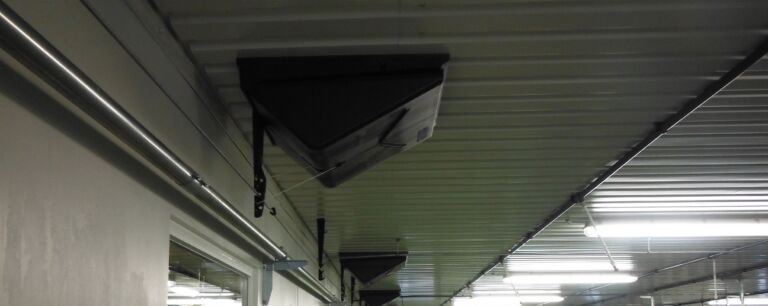 Friskluftsventiler i grisehus