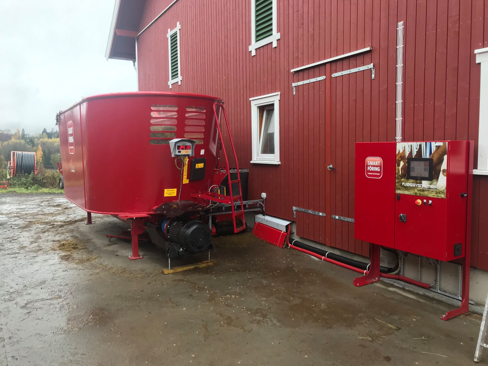 Nytt fôringsanlegg på Gran