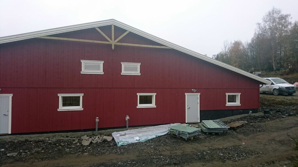 Nytt grisefjøs på Nes, Hedmark