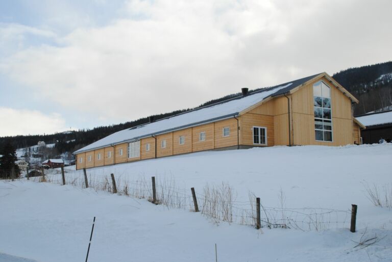 Topp moderne sauefjøs på Harpefoss