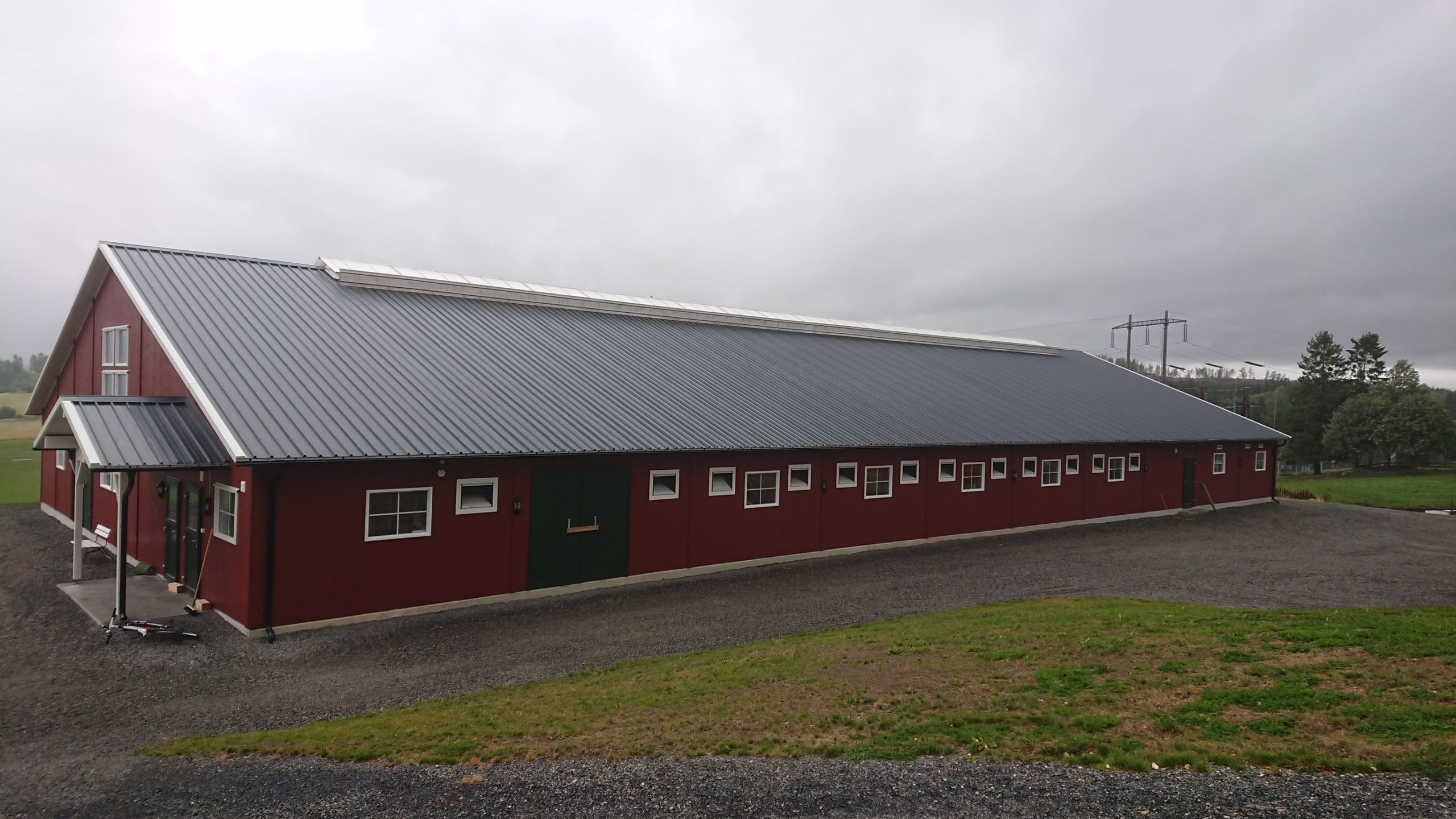 Elementer til vegg i massivt tre