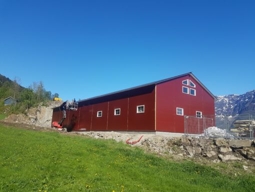 ef8bd3de49a270d49d40baf602fbfad5.jpg Redskapshus i Høyheimsvik