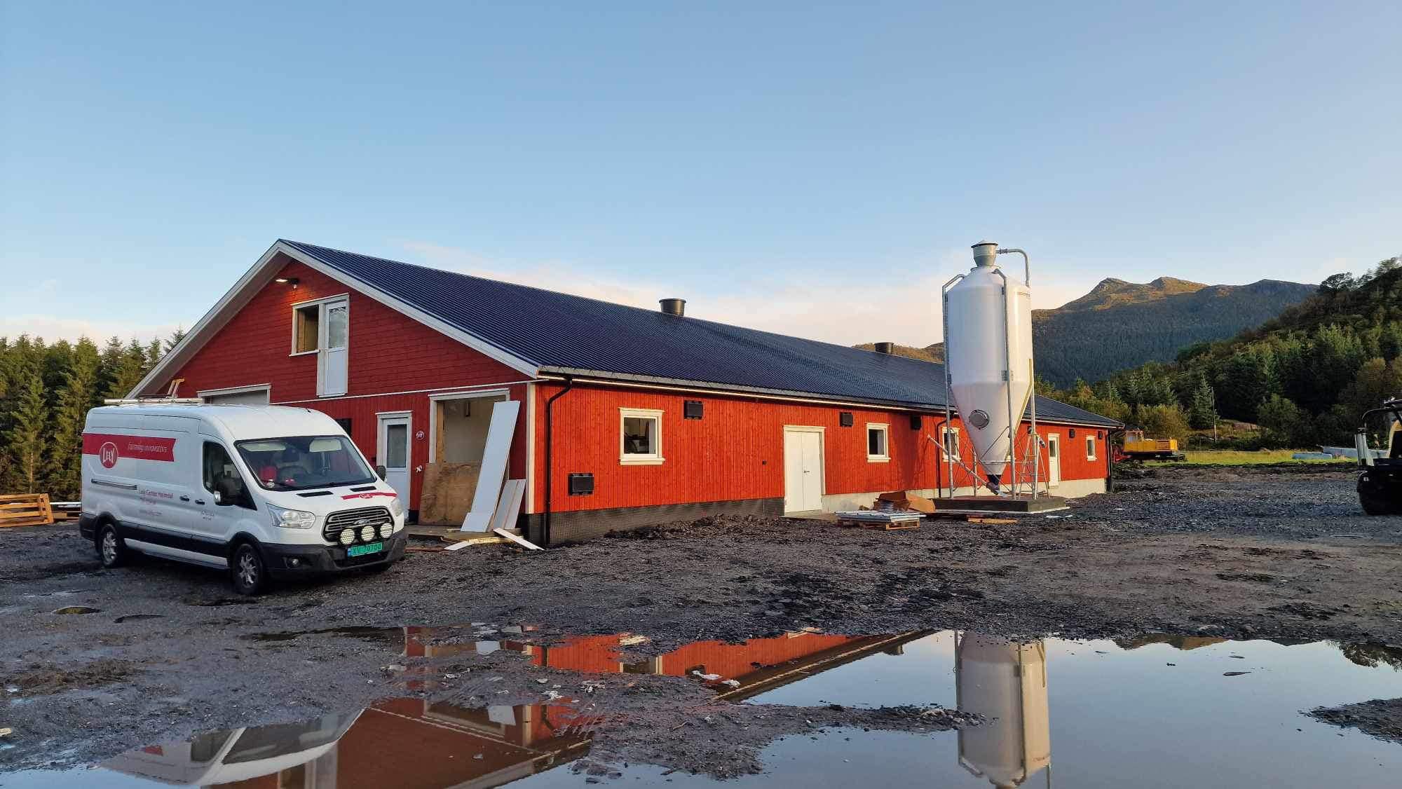 Nytt melkekufjøs i Engavågen, Nordland