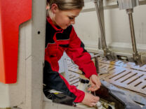 «Ring 02634 og tast 1 for service»