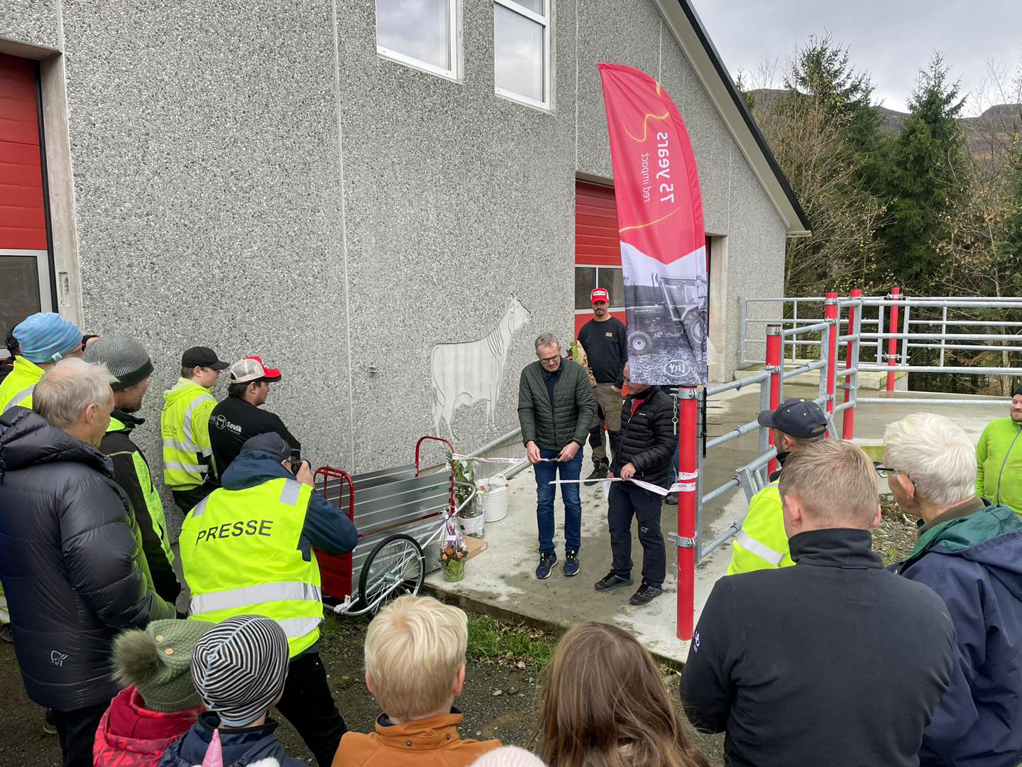 Åpning av melkekufjøs i Sandeid