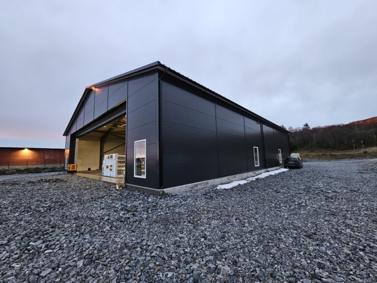 Vi bygger flyhangar i Rørvik