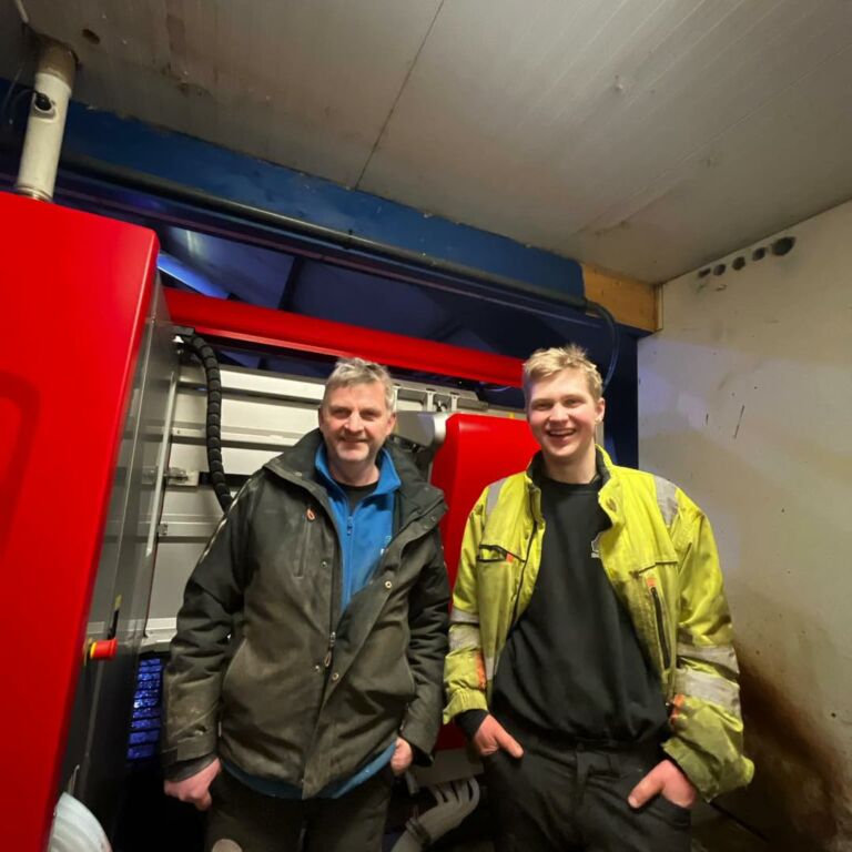 Ekspressinstallering av rød budeie på Sandnes Ekspressinstallering av rød budeie på Sandnes