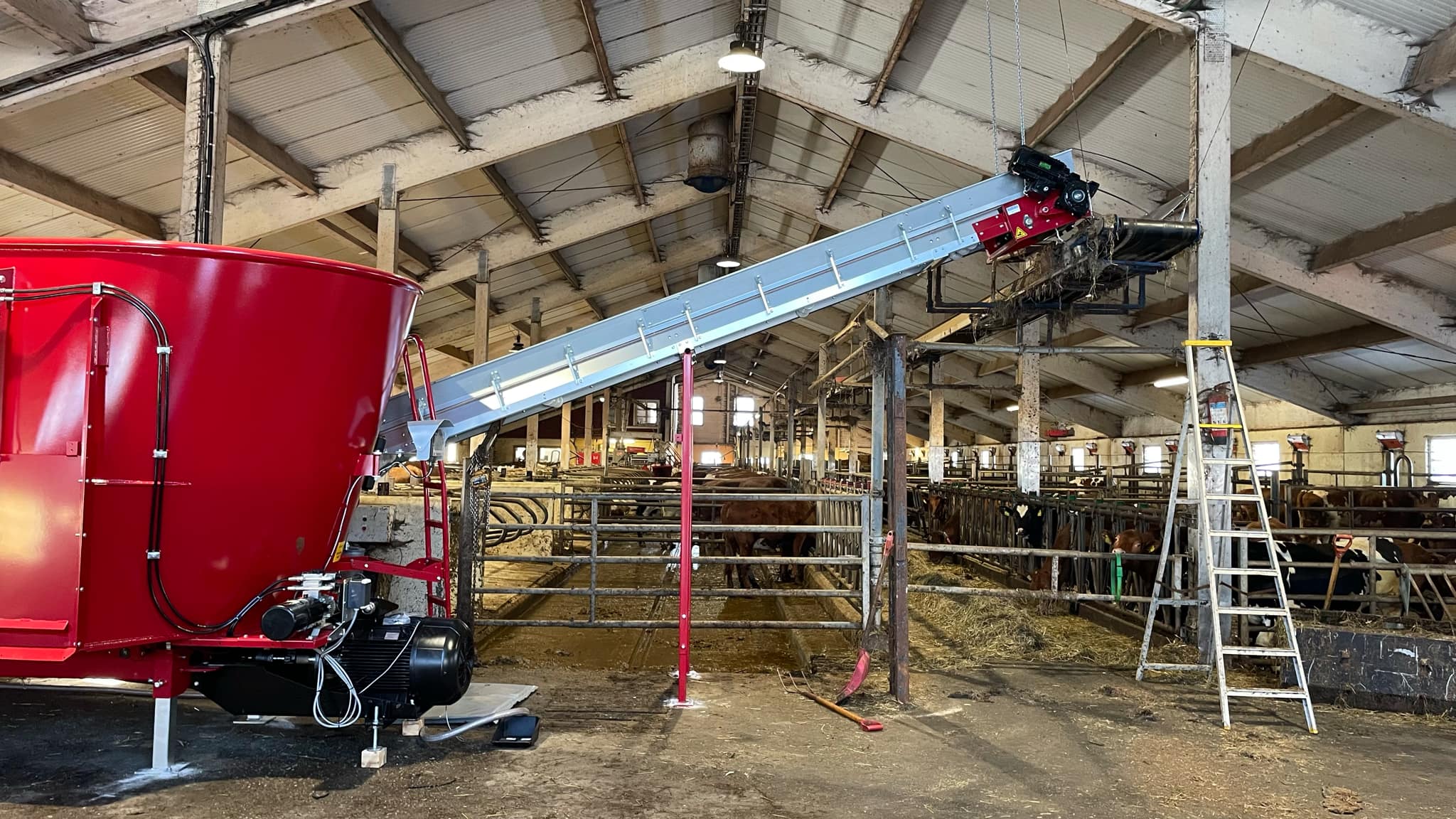 Fullfôrblander med elevator på Fåberg