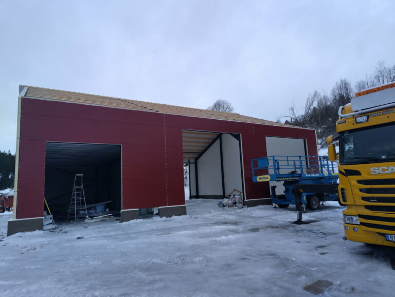 Lagerbygg i stål og sandwich i Malm