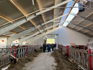 Ammekufjøs med stort maskinrom hos Espen Bjerkreim, mai 2025