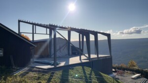 Vetle og Ole Vidar Liahagen på Torpo. Ål i Hallingdal, 2025