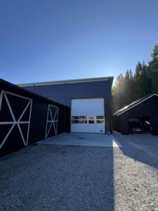 Vetle og Ole Vidar Liahagen på Torpo. Ål i Hallingdal, 2025