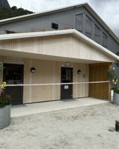 Åpent fjøs hos Toreparten Gaard, 2025