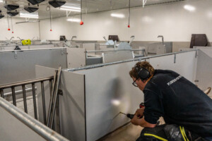 Montering av fødebinger hos Harald Bøhnsdalen, Leirsund 2025