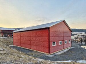 Lagerbygg hos Magne Stavenjord. Valdres, 2025. Fjøssystemer Bygg