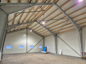 Lagerbygg hos Magne Stavenjord. Valdres, 2025. Fjøssystemer Bygg