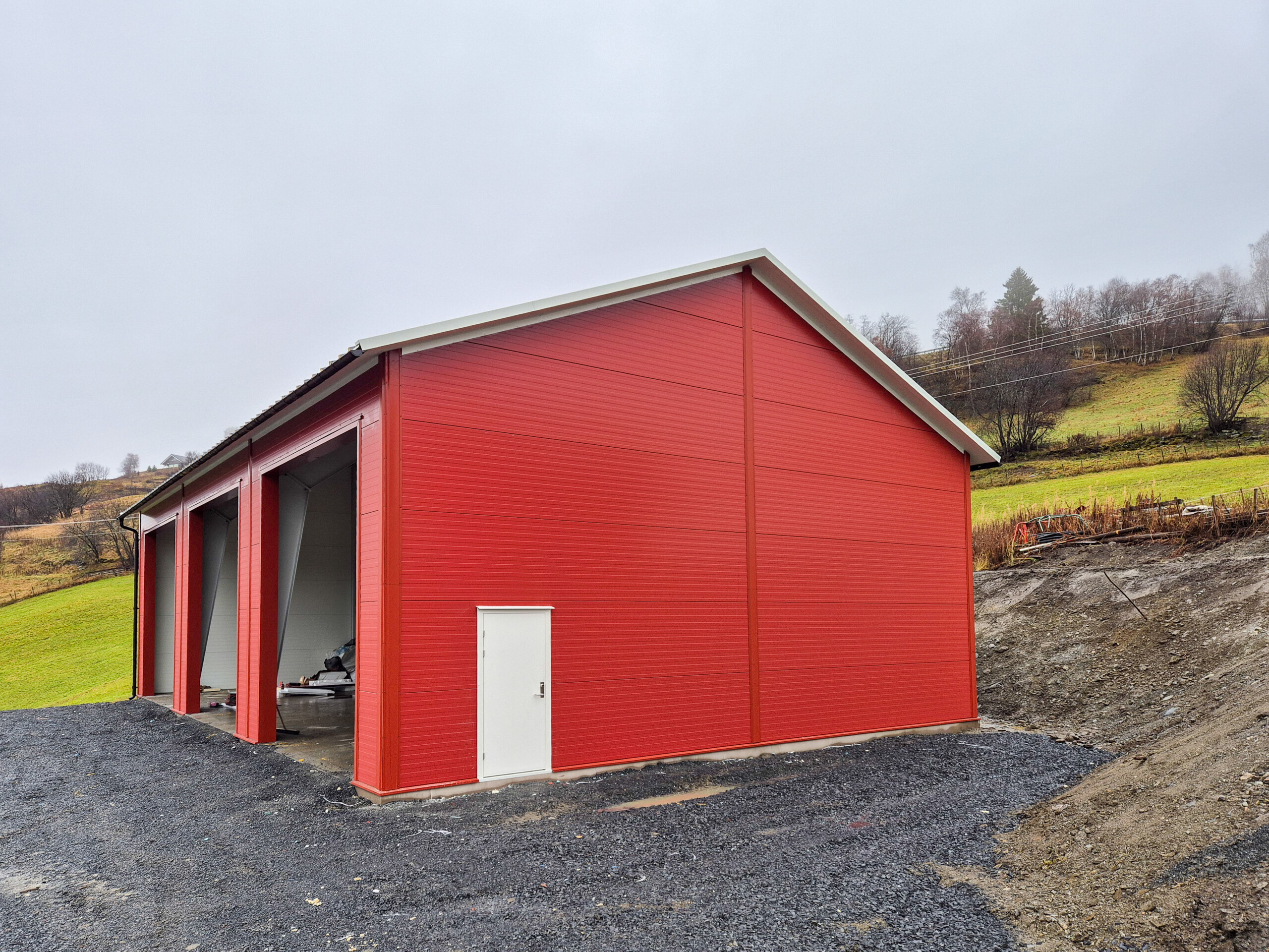 Lagerbygg hos Magne Stavenjord. Valdres, 2025. Fjøssystemer Bygg