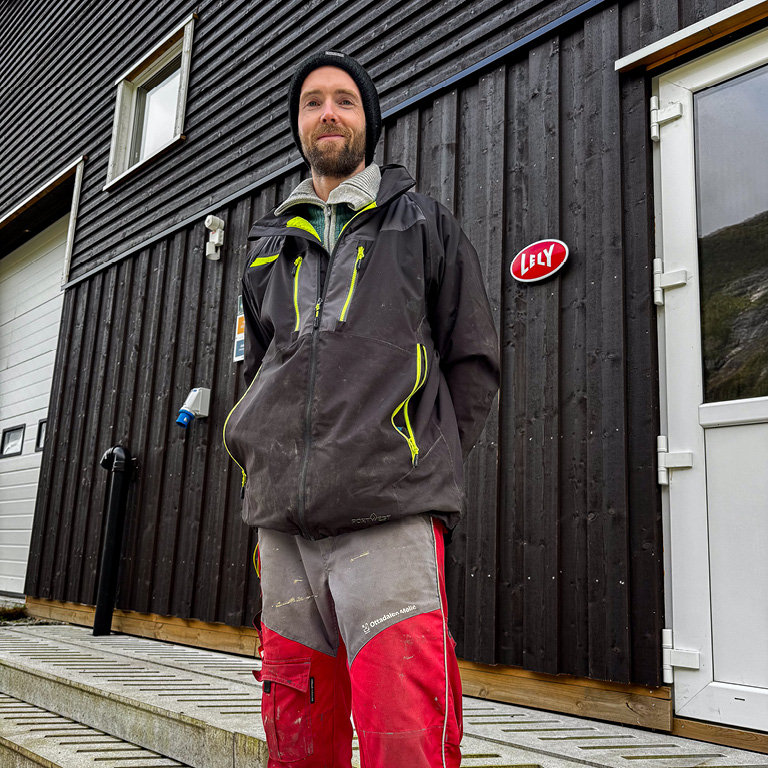Knut Fredrik Nes på Veitastrond satser på melkeku