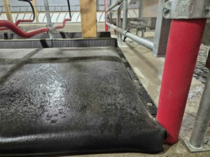 90 mm Pasture Mat fra Promat Inc. Magne Landrø og May Rita Olsen. Lensvik, desember 2025.