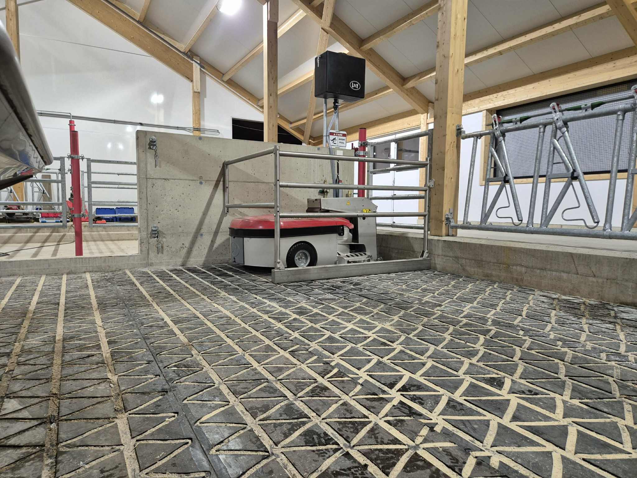 Lely Collector C2. Landrø og May Rita Olsen. Lensvik, desember 2025.