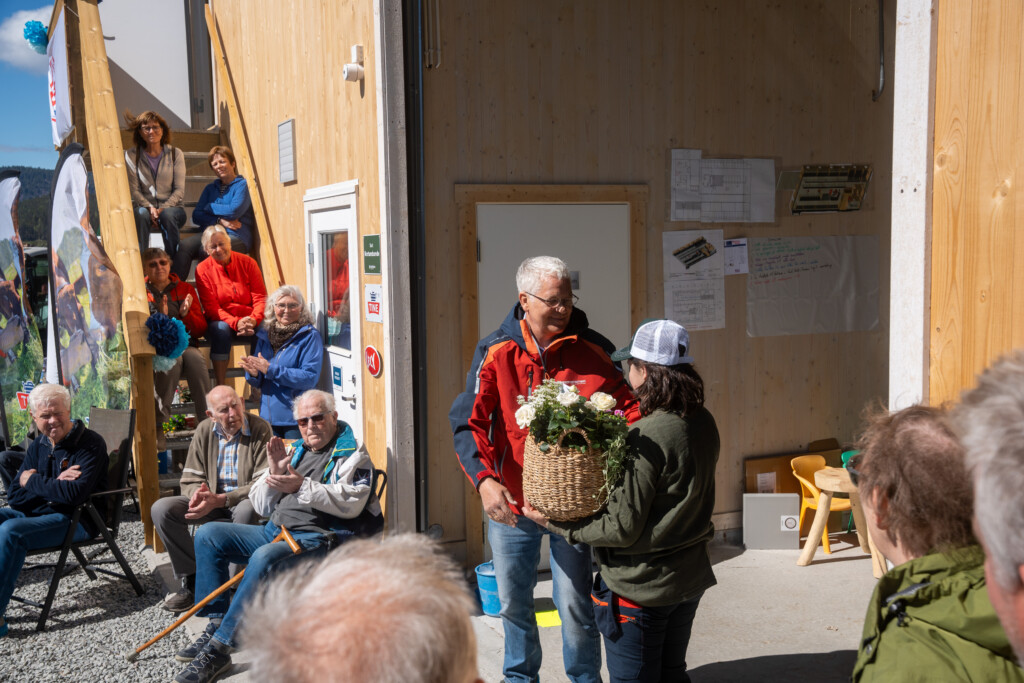 Åpent fjøs, Trygve Bore og Roxana Stangebye. Sigdal, mai 2026